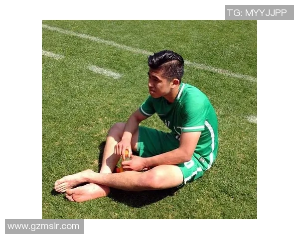 爱哭的足球球星：从情感释放到竞技实力背后的心路历程